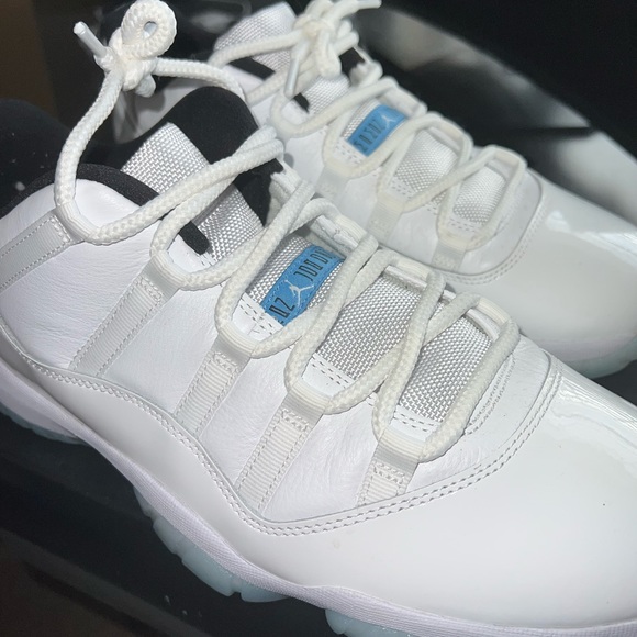 Size 11 - Picture 7 of 15